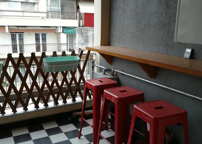 Redstripes Apartment