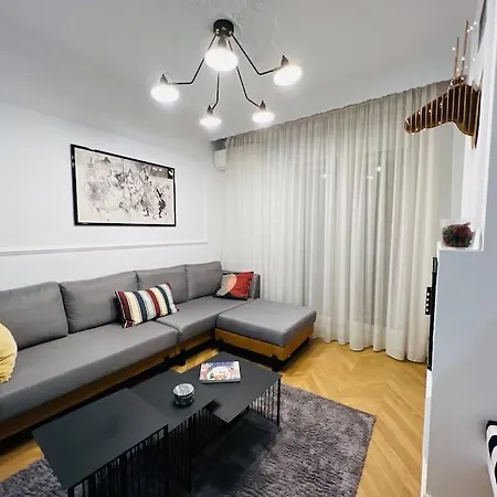 Redstripes Apartment Thessaloniki Exterior photo